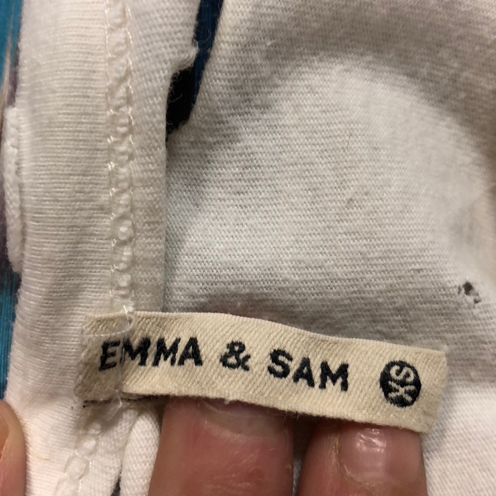 Emma & Sam Distressed Tee - Picture 5 of 5